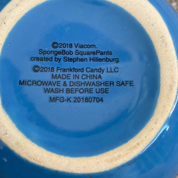 Sponge Bob Santa Hats Mug-2018 - Picture 7 of 7